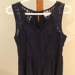 NWOT VERO MODA navy chiffon dress